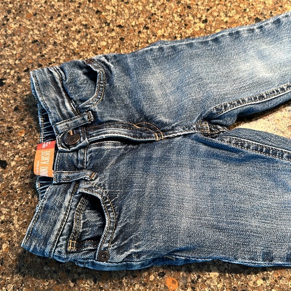 Old Navy skinny jeans with adjustable waist, elastic waist, lightly distressed - Picture 5 of 5